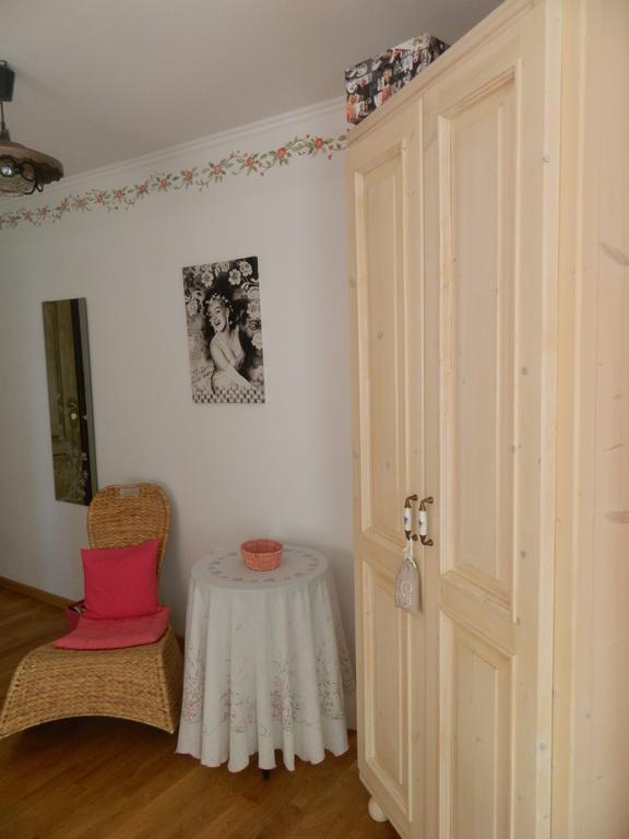 Pensiunea Romantic Sadu Exterior photo